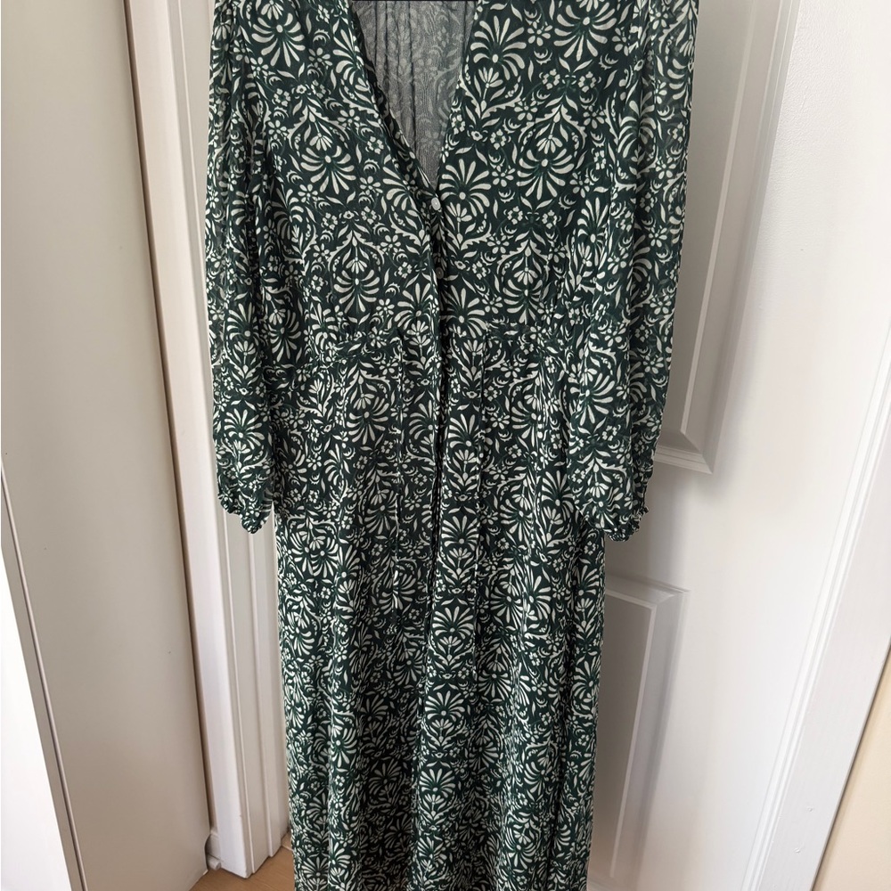 Zara Green and White Long Sleeve Maxi Dress